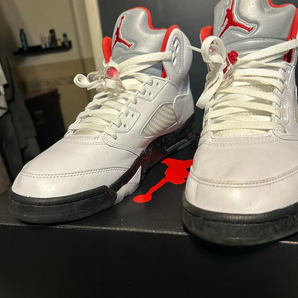 Jordan 5 - Picture 3 of 6